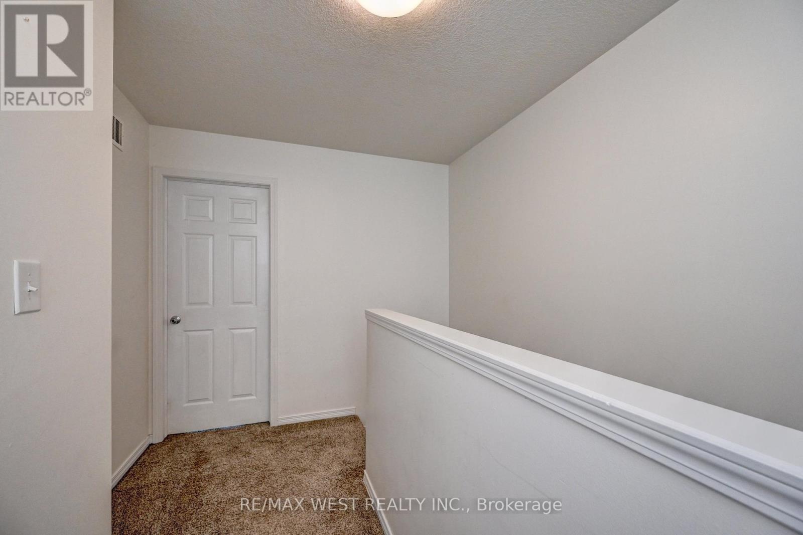 21 Machado Street, Kitchener, Ontario  N2R 0C1 - Photo 20 - X12421277