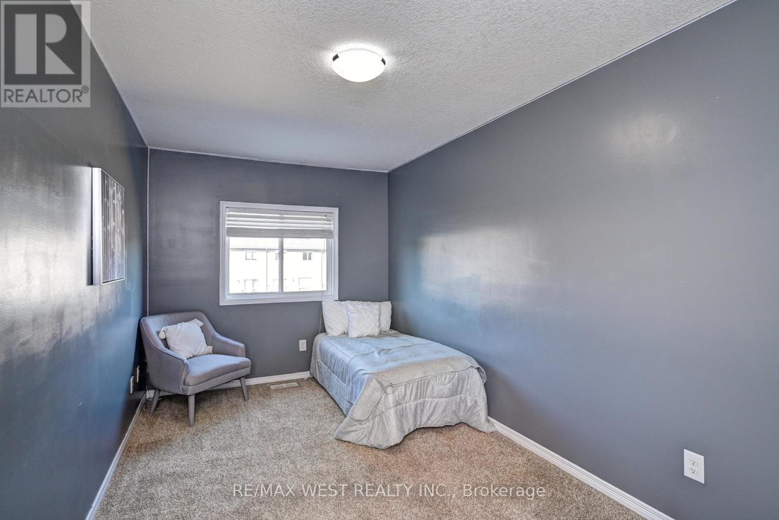 21 Machado Street, Kitchener, Ontario  N2R 0C1 - Photo 31 - X12421277