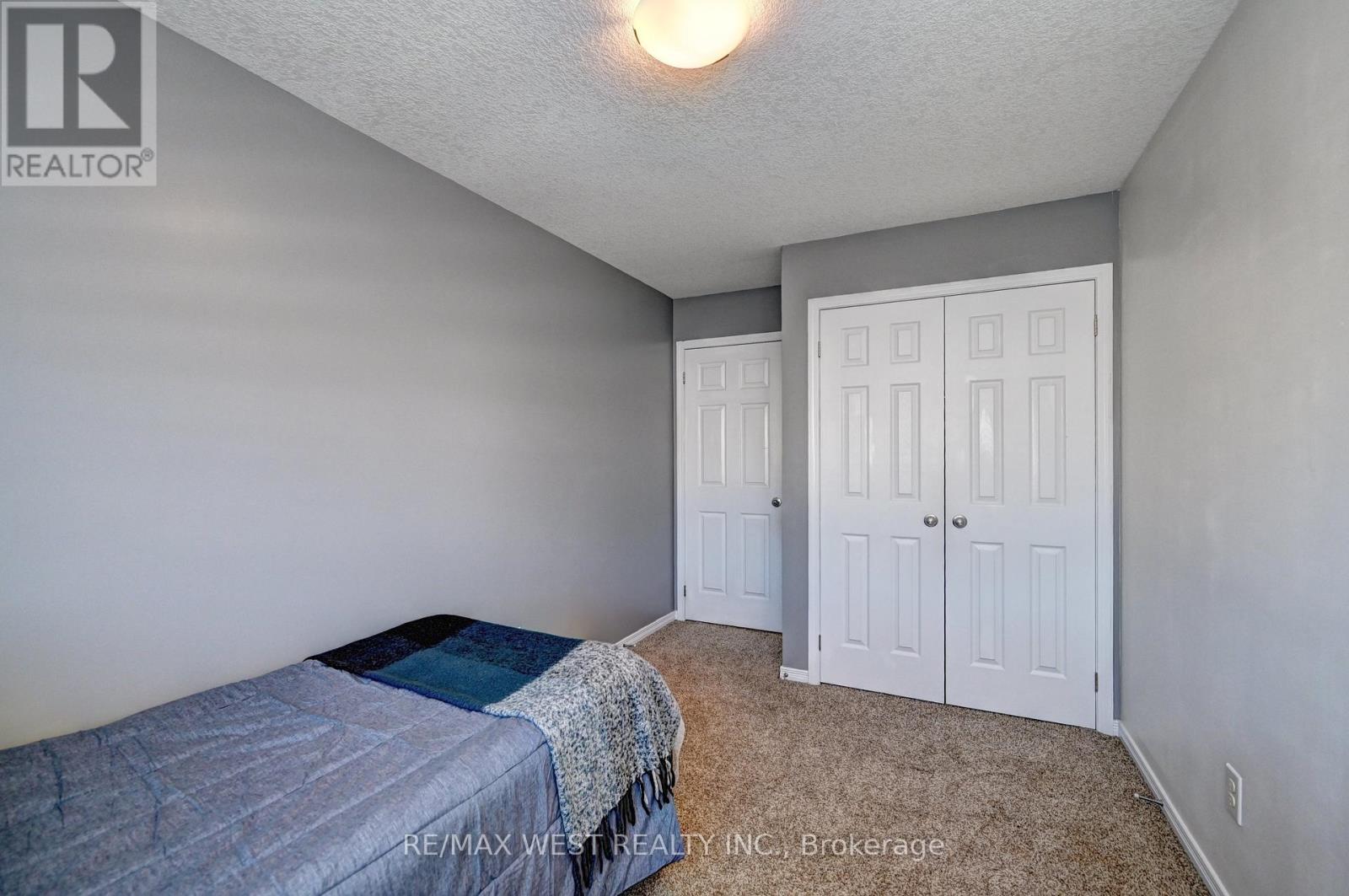 21 Machado Street, Kitchener, Ontario  N2R 0C1 - Photo 32 - X12421277
