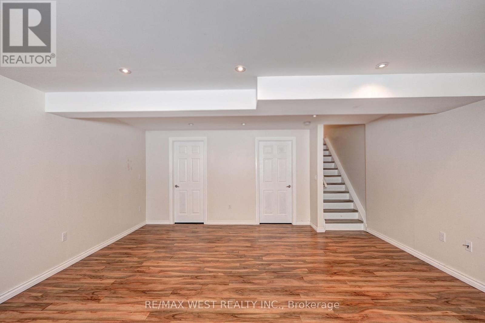 21 Machado Street, Kitchener, Ontario  N2R 0C1 - Photo 38 - X12421277