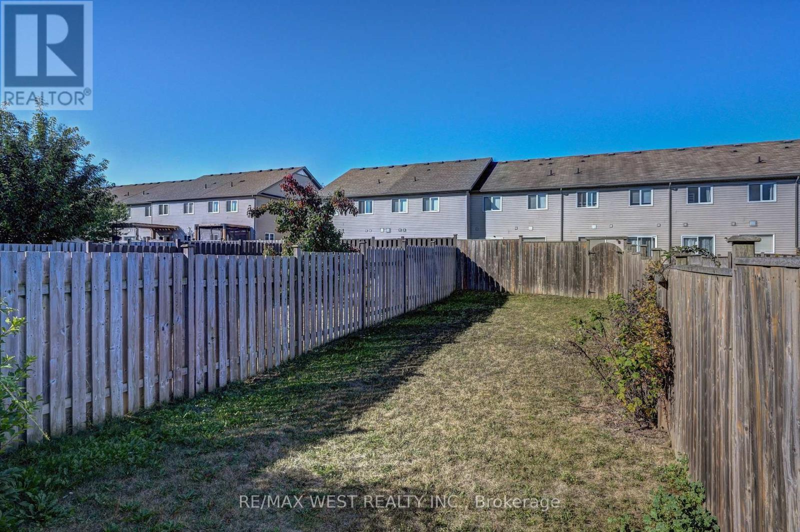 21 Machado Street, Kitchener, Ontario  N2R 0C1 - Photo 40 - X12421277
