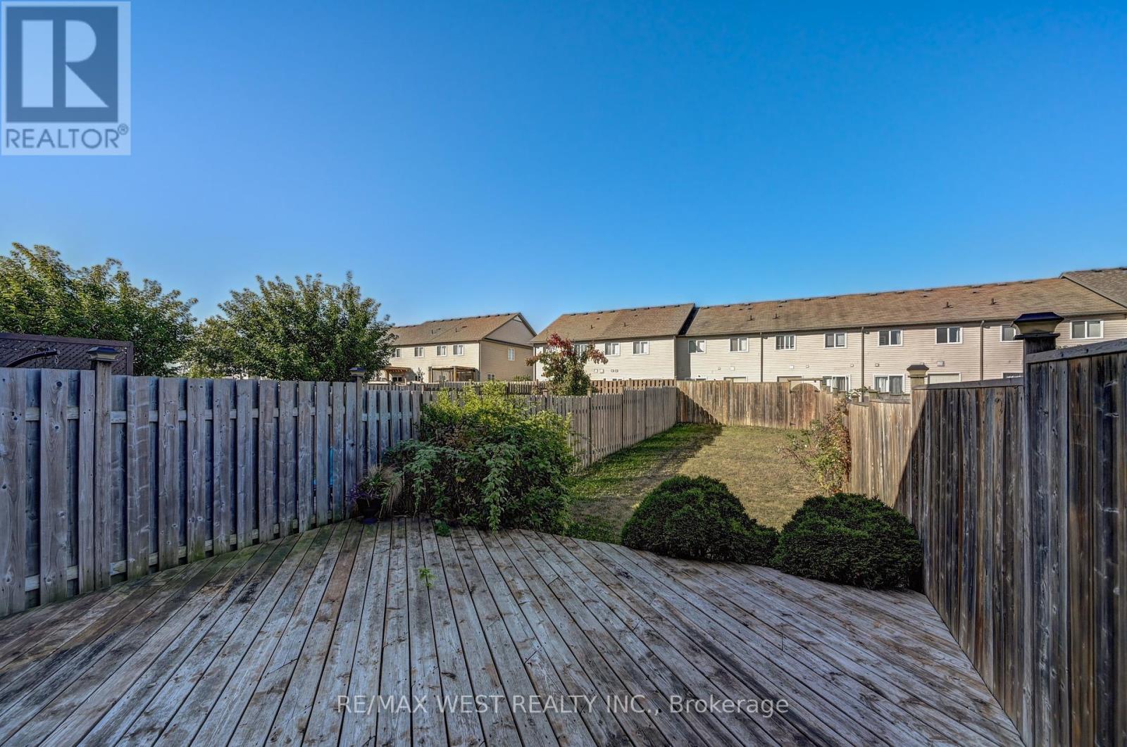 21 Machado Street, Kitchener, Ontario  N2R 0C1 - Photo 41 - X12421277