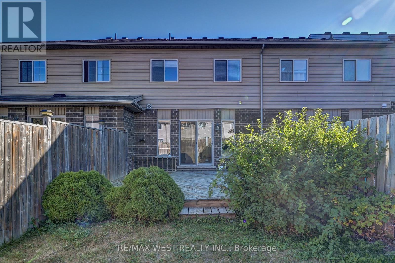 21 Machado Street, Kitchener, Ontario  N2R 0C1 - Photo 43 - X12421277