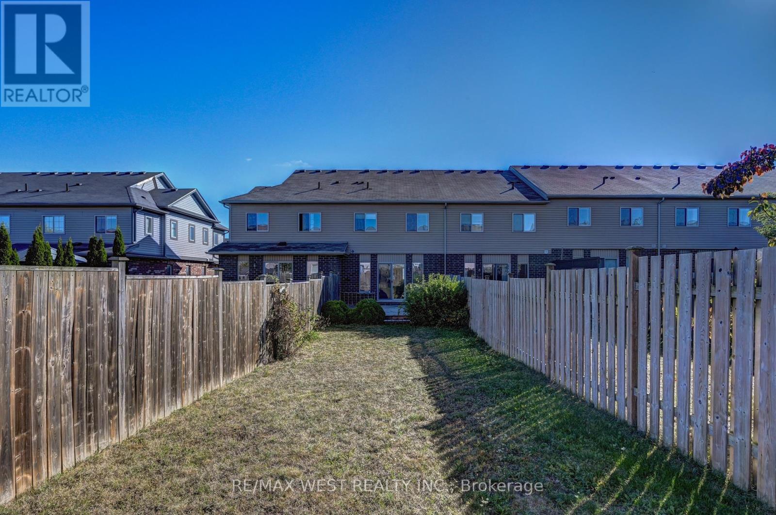 21 Machado Street, Kitchener, Ontario  N2R 0C1 - Photo 44 - X12421277