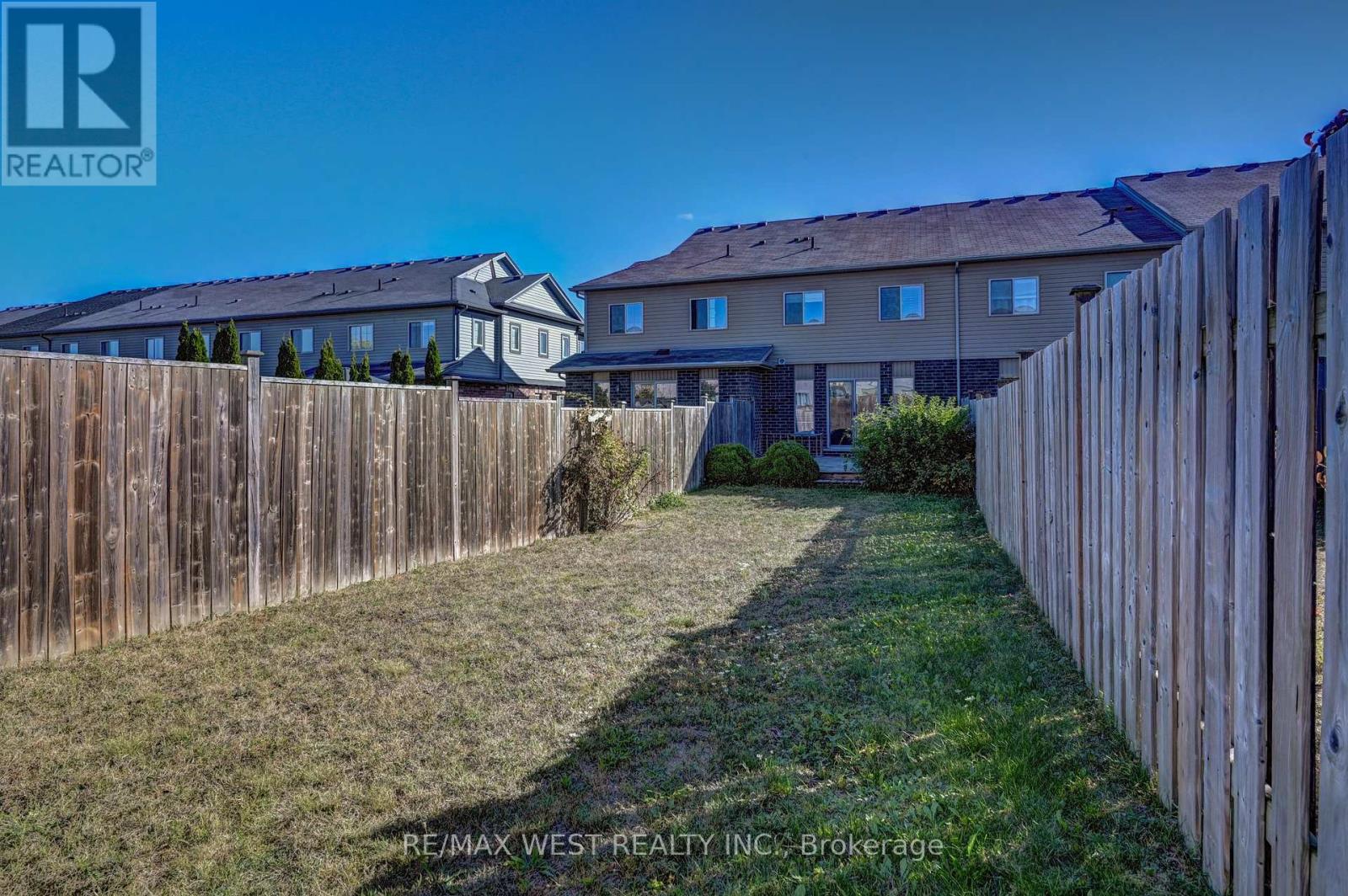 21 Machado Street, Kitchener, Ontario  N2R 0C1 - Photo 45 - X12421277
