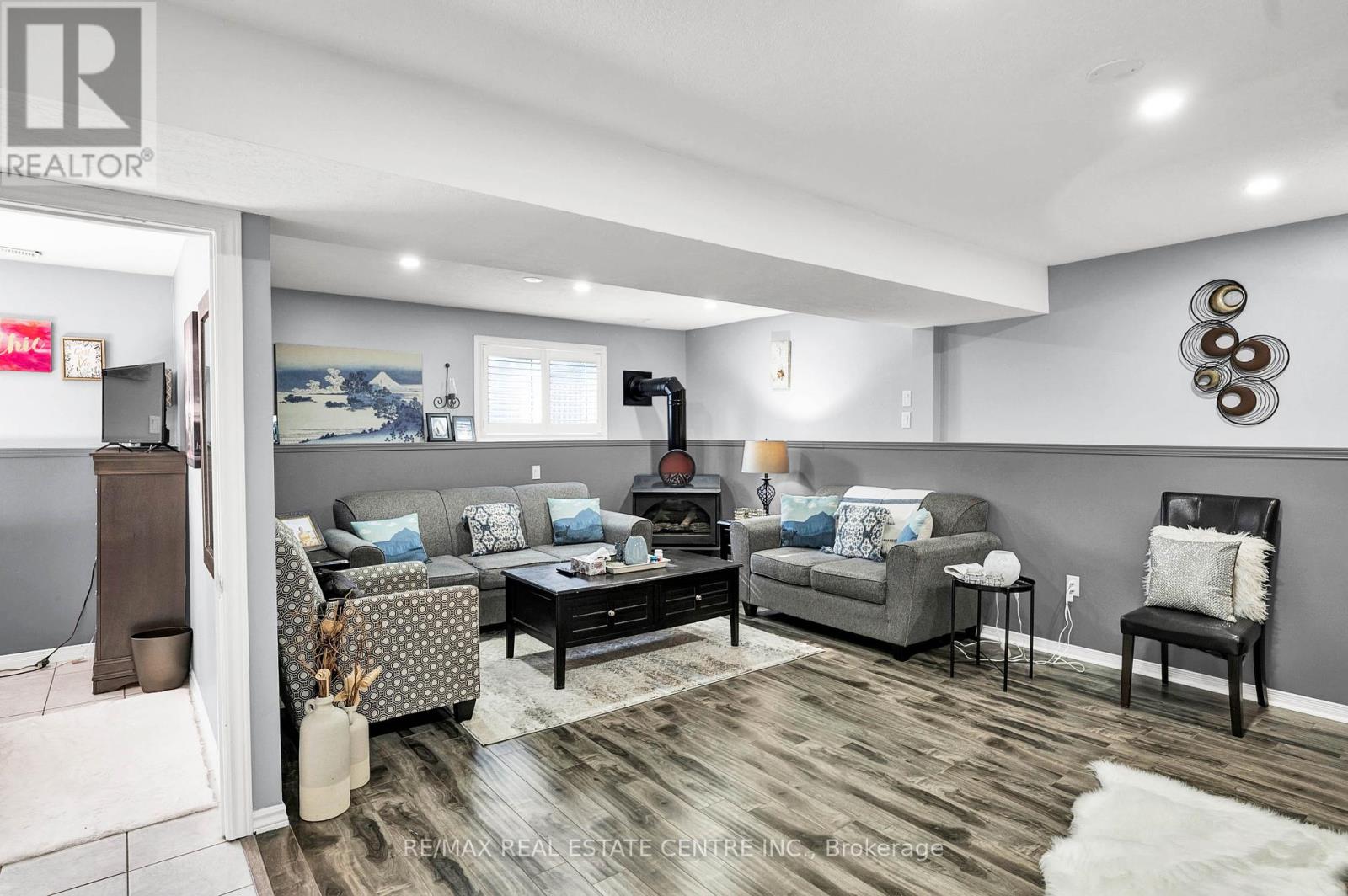 52 Dawn Crescent, Cambridge, Ontario  N3C 4A9 - Photo 27 - X12421308