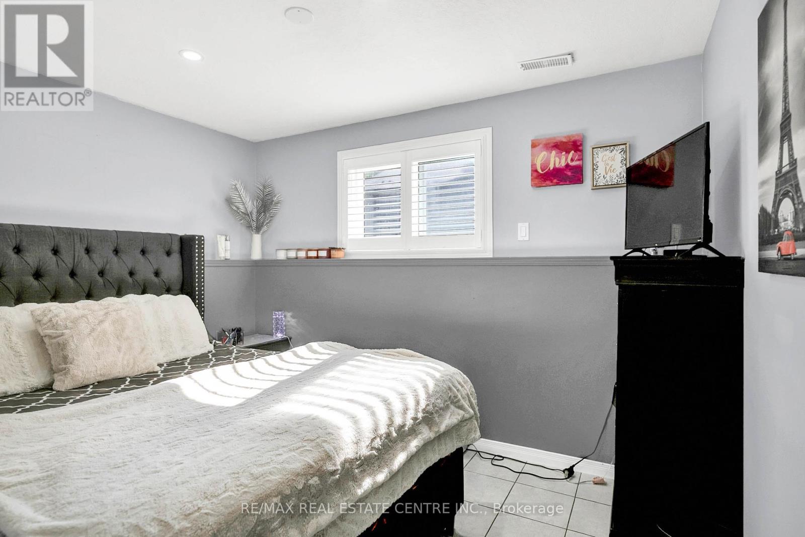 52 Dawn Crescent, Cambridge, Ontario  N3C 4A9 - Photo 31 - X12421308