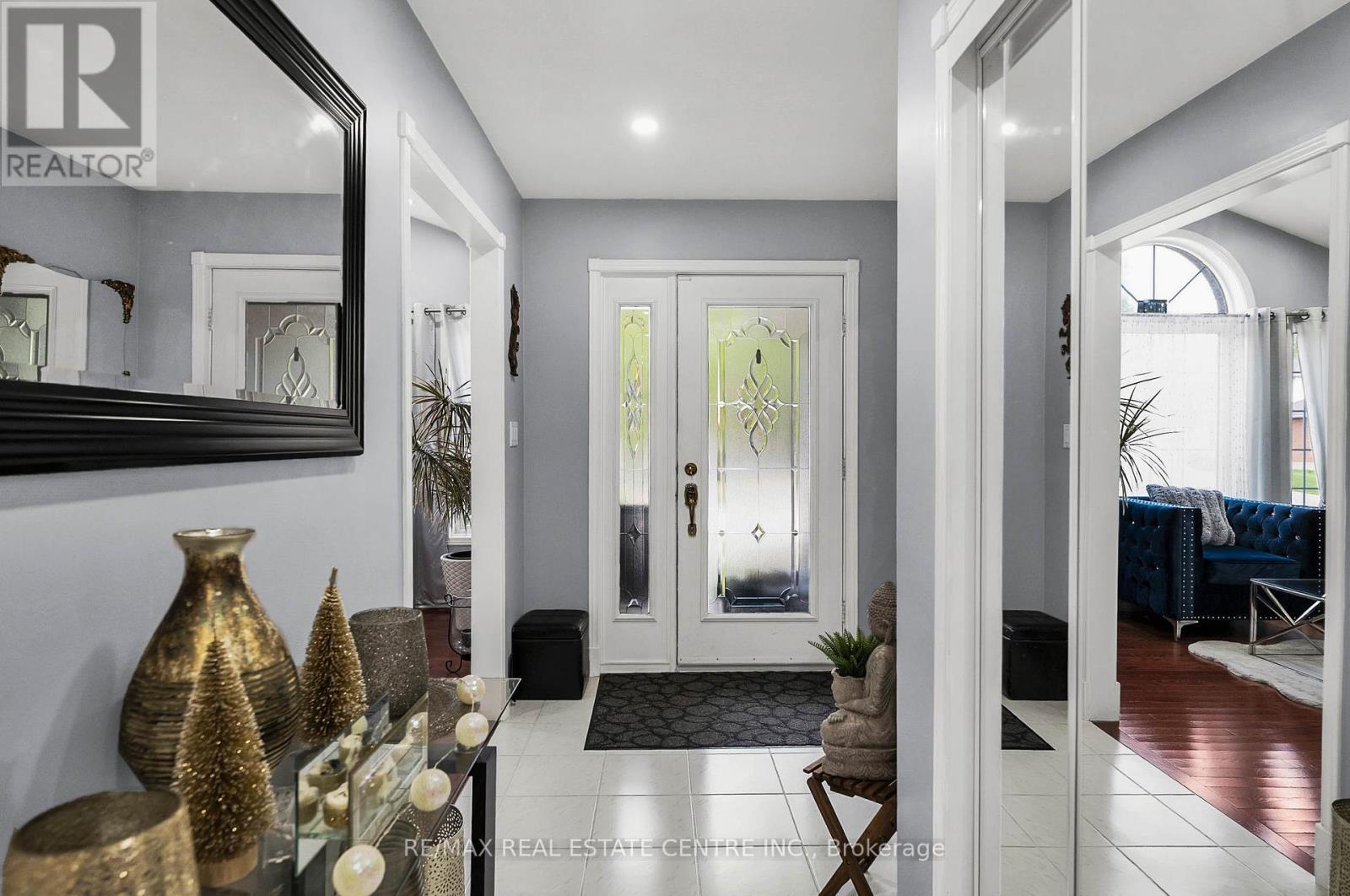 52 Dawn Crescent, Cambridge, Ontario  N3C 4A9 - Photo 6 - X12421308
