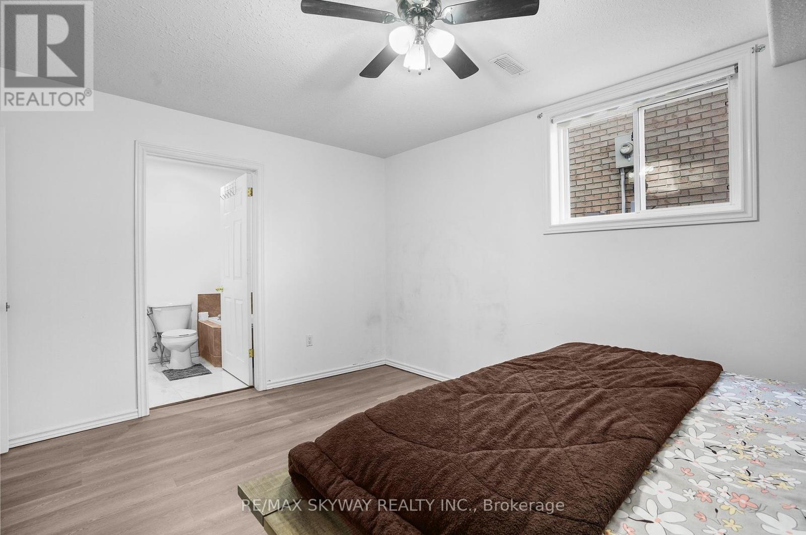 8 Bradley Lane, Brant, Ontario  N3T 6R5 - Photo 29 - X12421336