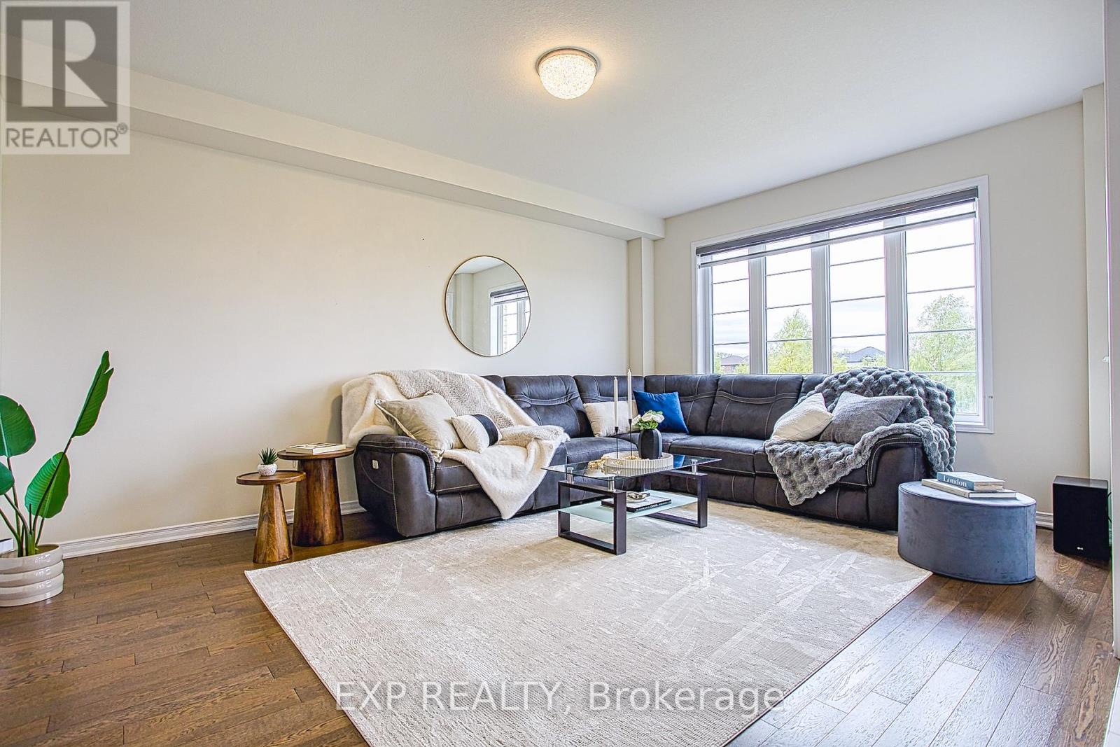 12 Midhurst Heights, Hamilton, Ontario  L8J 0K9 - Photo 12 - X12421341