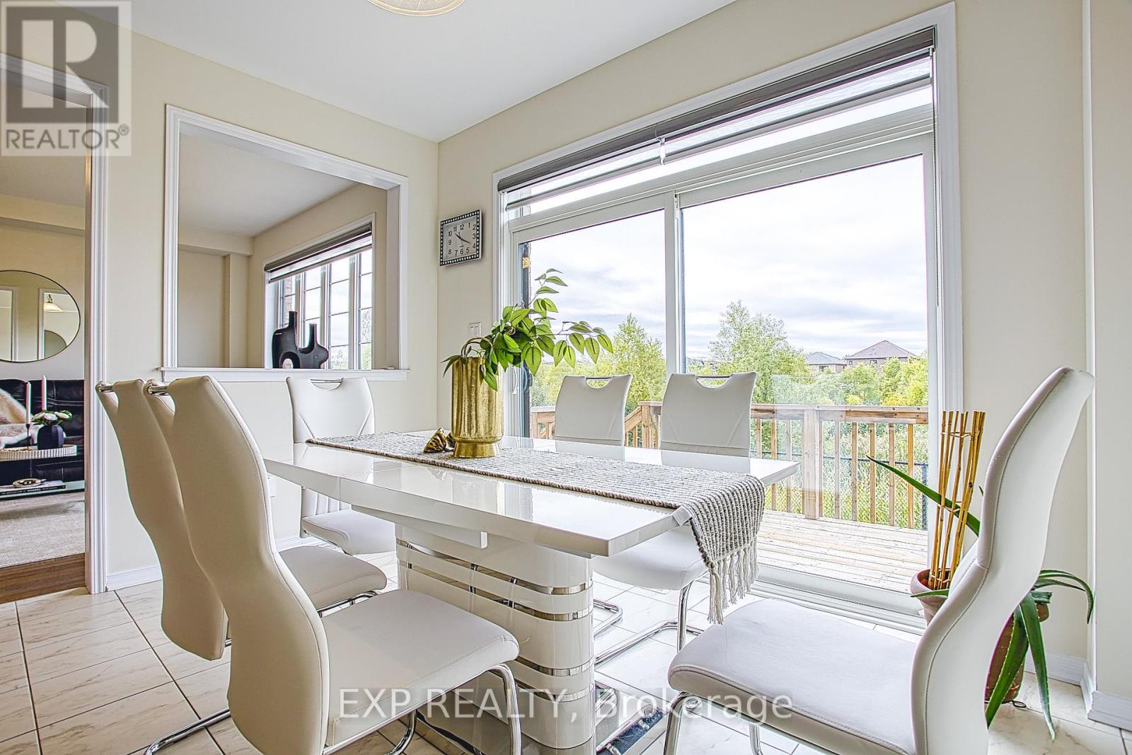 12 Midhurst Heights, Hamilton, Ontario  L8J 0K9 - Photo 19 - X12421341