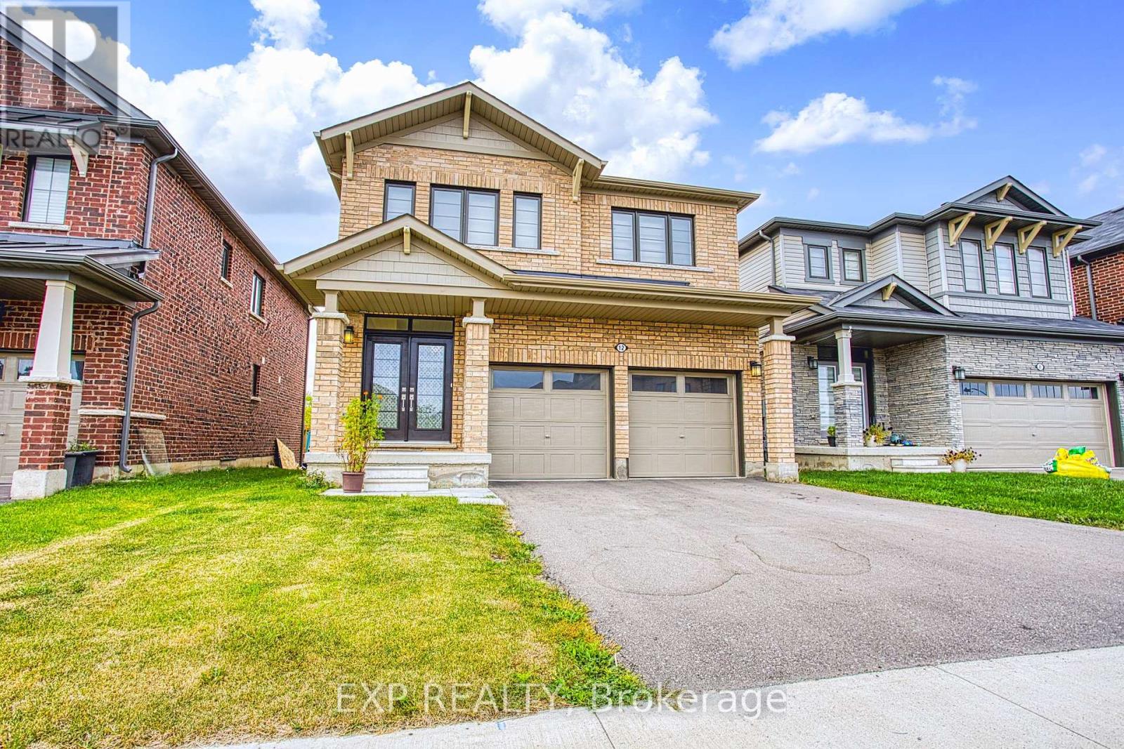 12 Midhurst Heights, Hamilton, Ontario  L8J 0K9 - Photo 2 - X12421341