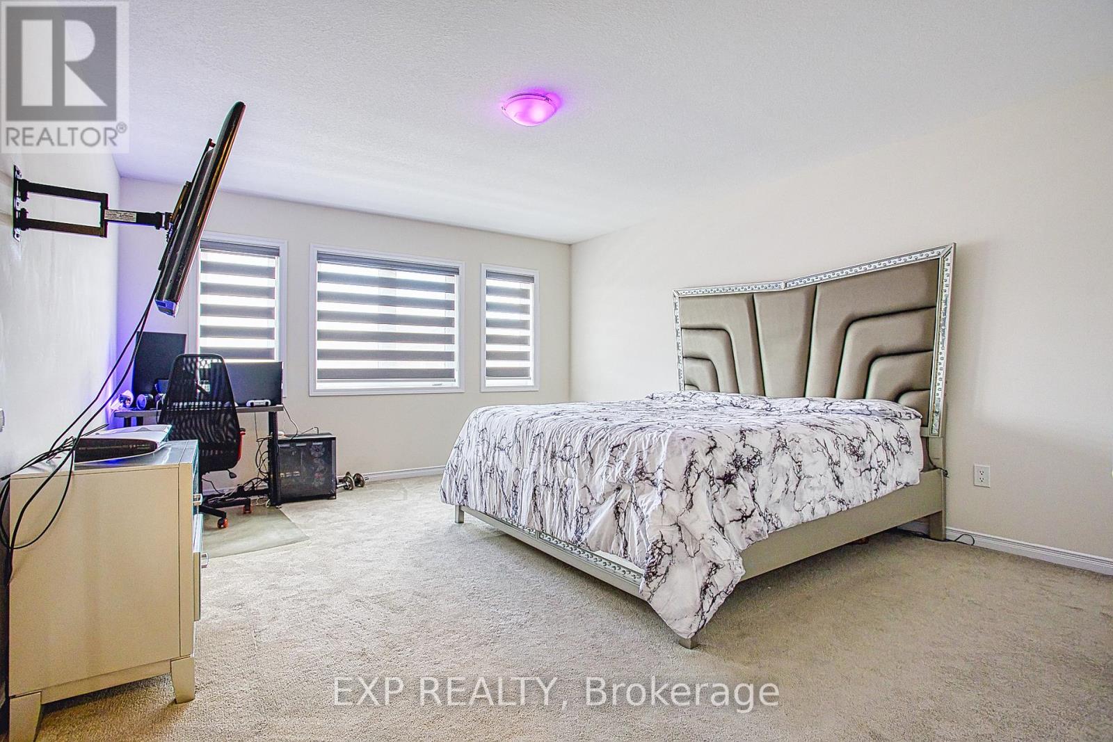 12 Midhurst Heights, Hamilton, Ontario  L8J 0K9 - Photo 31 - X12421341