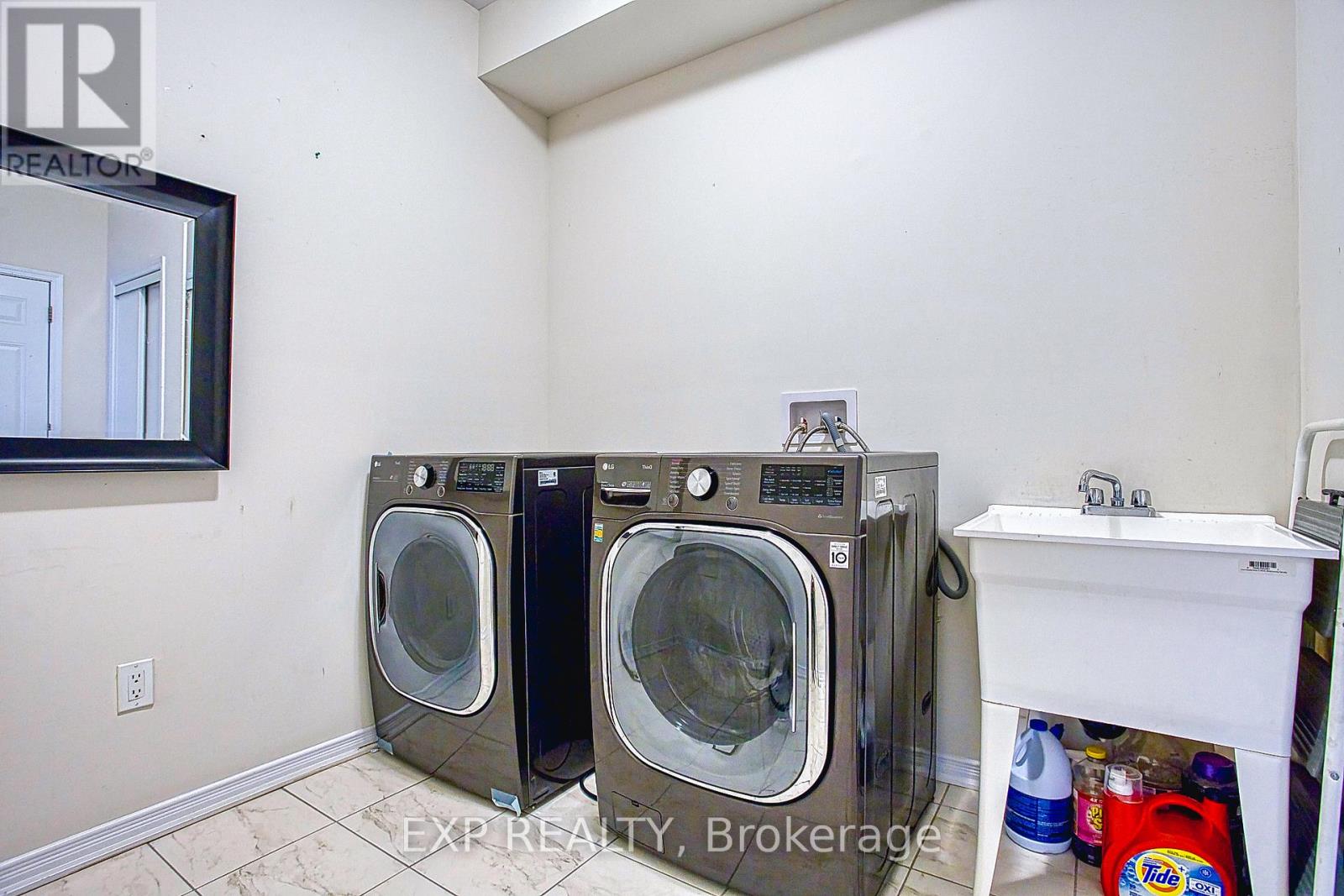 12 Midhurst Heights, Hamilton, Ontario  L8J 0K9 - Photo 34 - X12421341