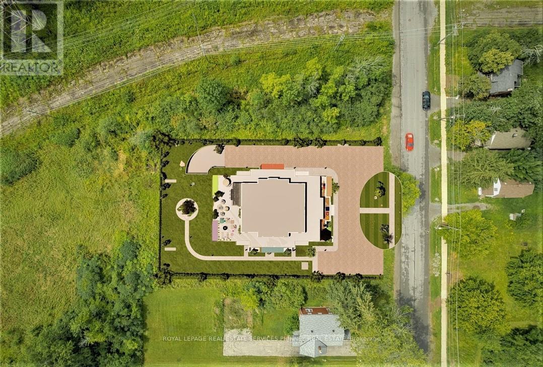 5618 Mcleod Road, Niagara Falls, Ontario  L2G 3E4 - Photo 3 - X12421409