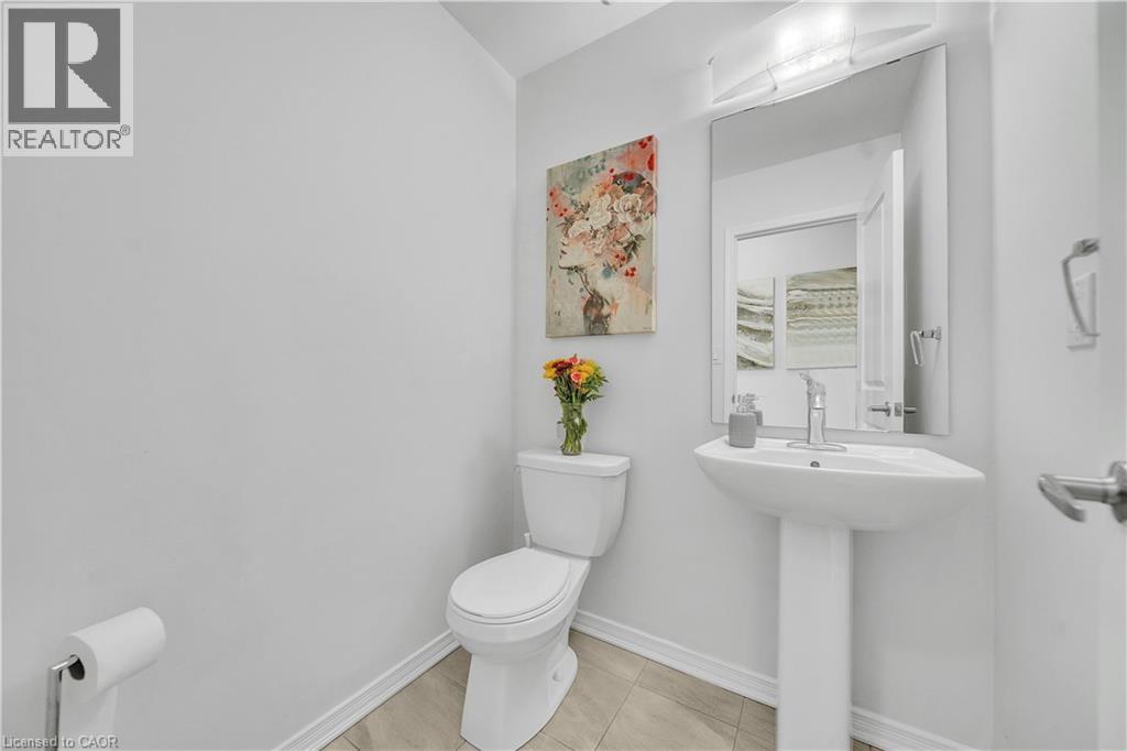 237 Kinsman Drive, Binbrook, Ontario  L0R 1C0 - Photo 19 - 40772760