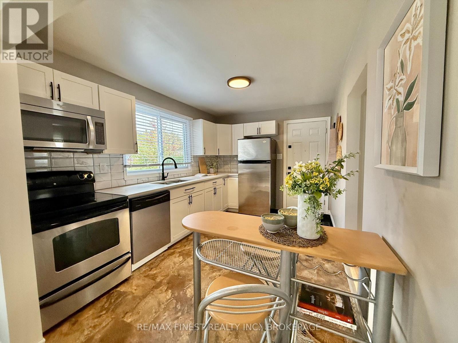42 Drennan Street, Kingston, Ontario  K7K 2S1 - Photo 7 - X12421515