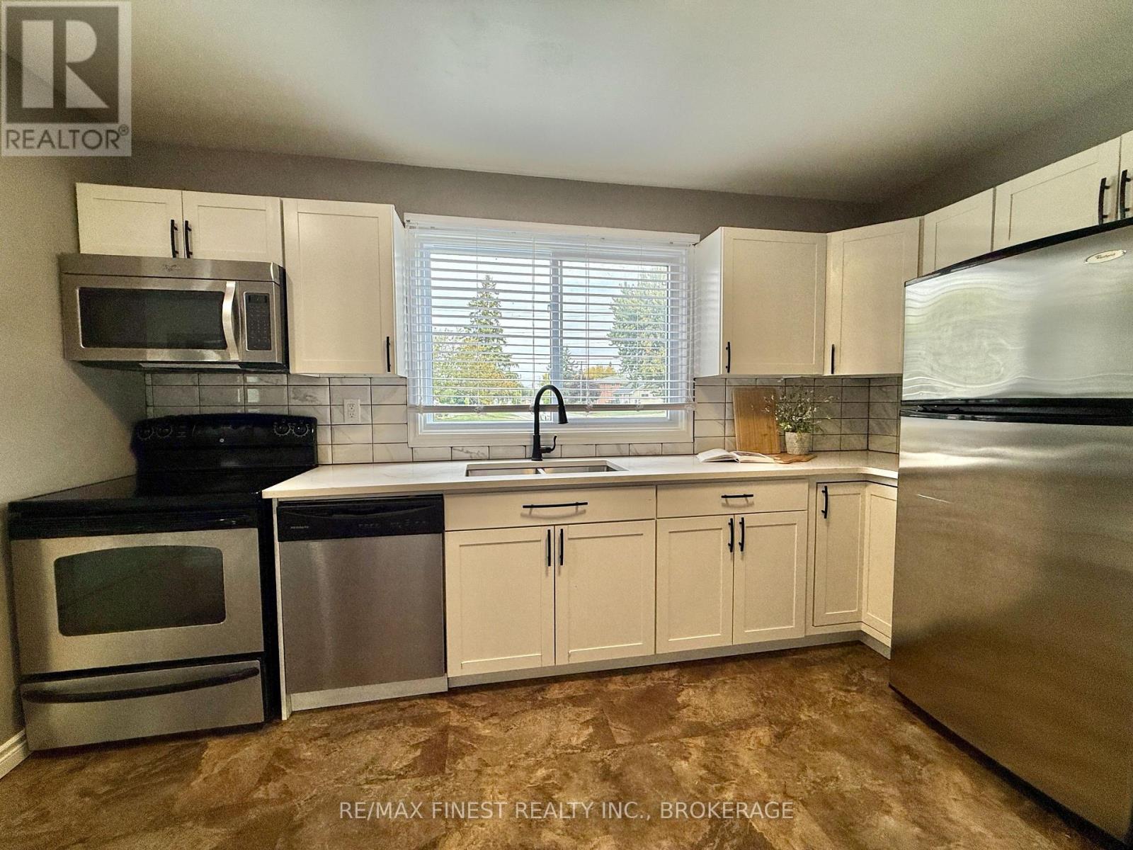 42 Drennan Street, Kingston, Ontario  K7K 2S1 - Photo 8 - X12421515