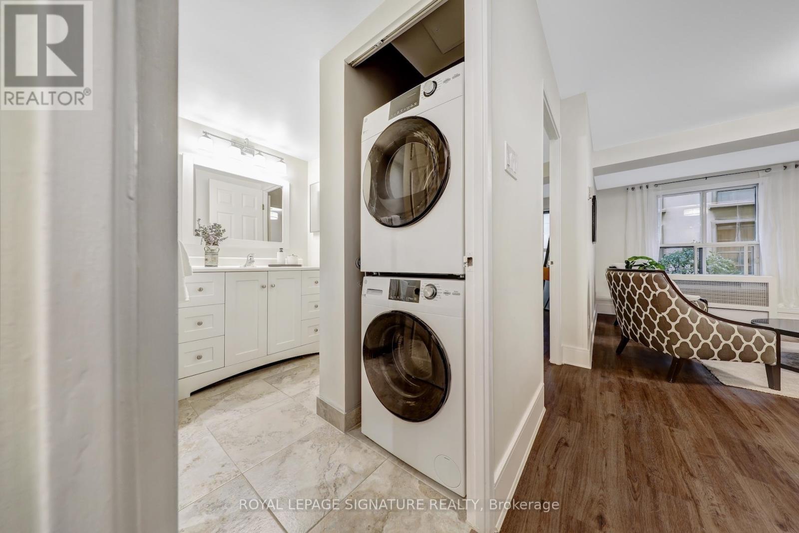 310 - 88 Charles Street E, Toronto, Ontario  M4Y 2W7 - Photo 21 - C12386041