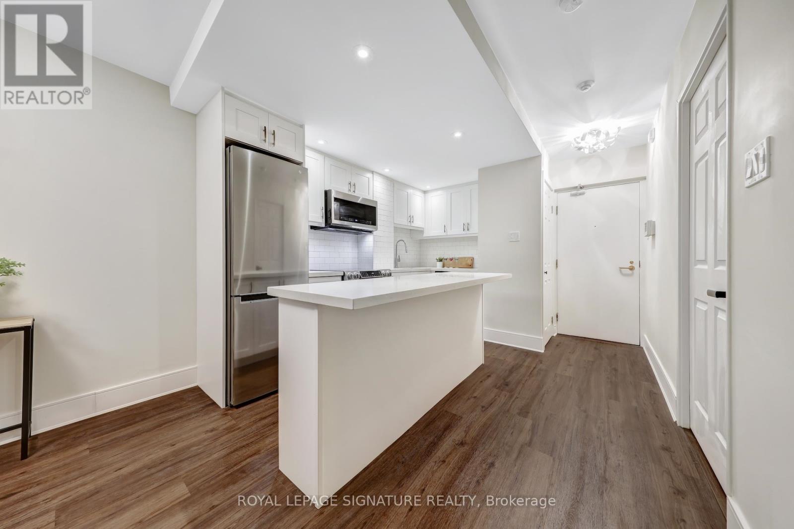 310 - 88 Charles Street E, Toronto, Ontario  M4Y 2W7 - Photo 4 - C12386041