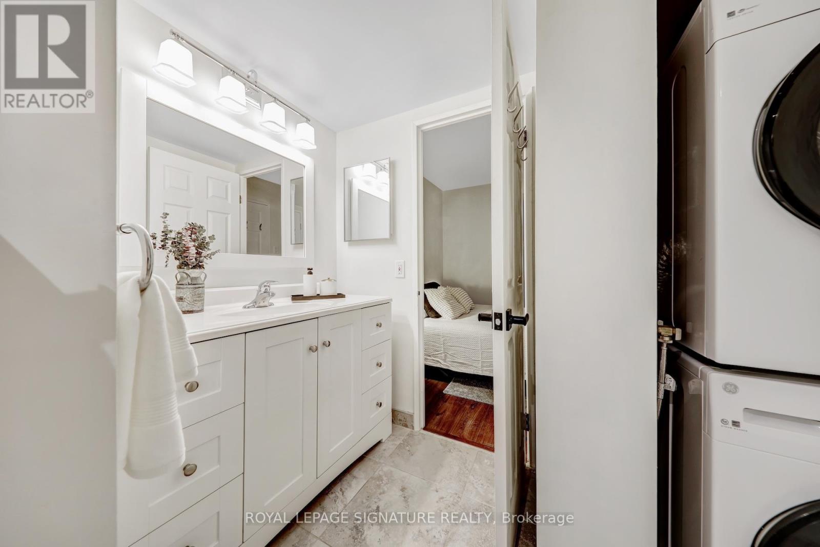 310 - 88 Charles Street E, Toronto, Ontario  M4Y 2W7 - Photo 23 - C12386041