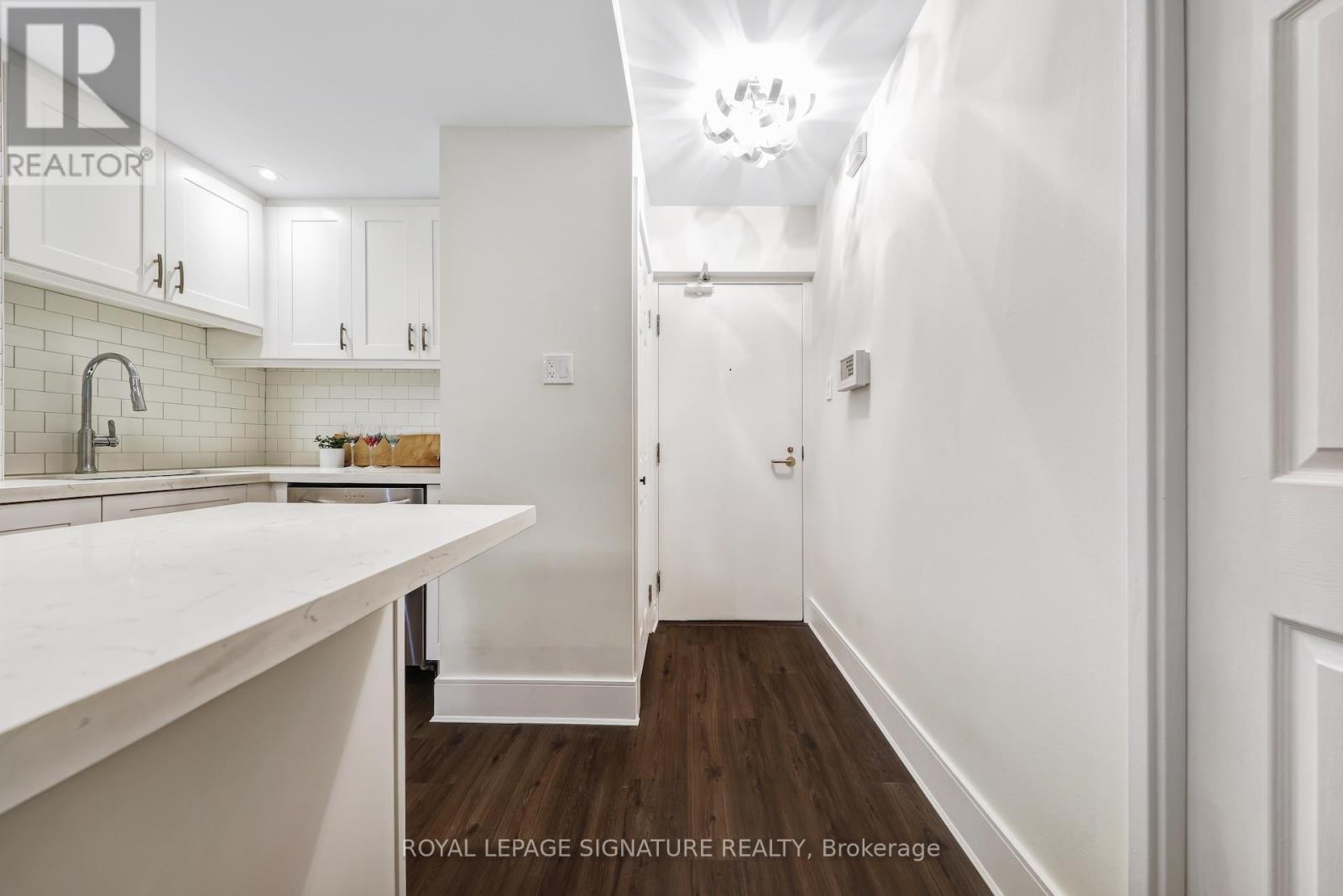 310 - 88 Charles Street E, Toronto, Ontario  M4Y 2W7 - Photo 2 - C12386041
