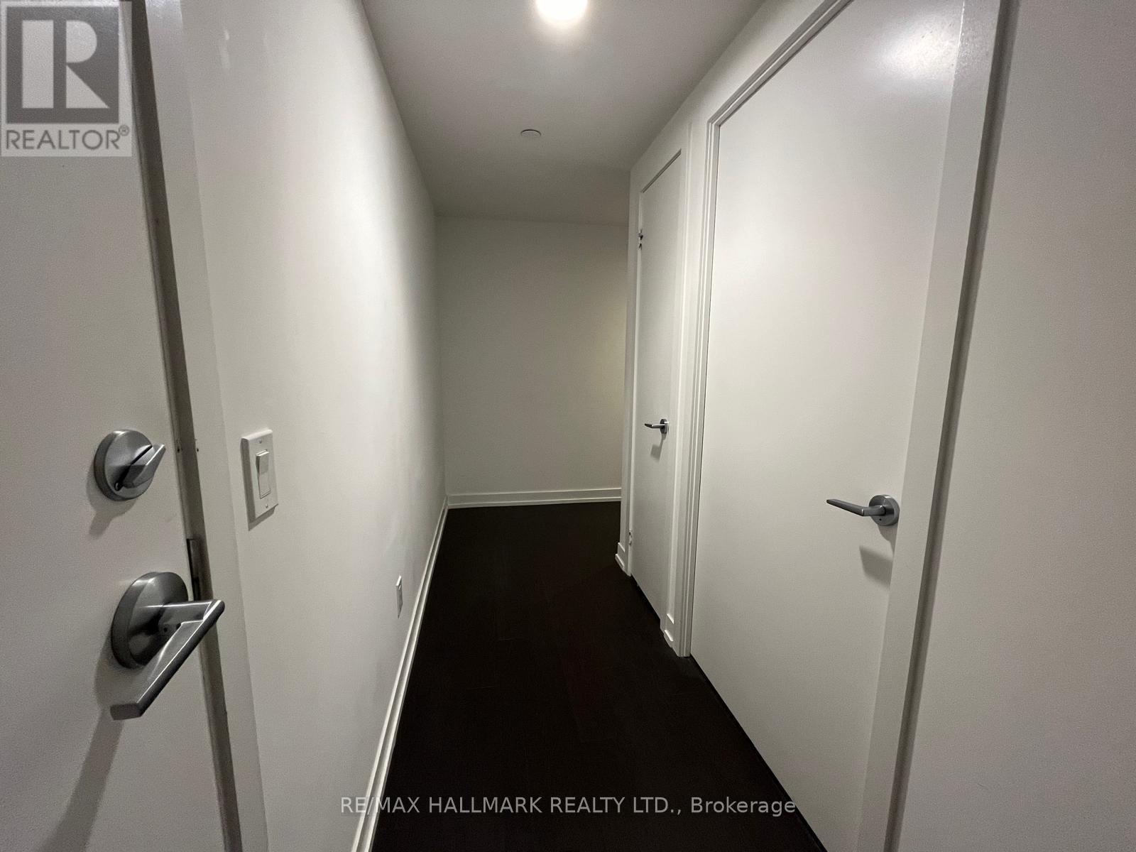 4003 - 85 Wood Street, Toronto, Ontario  M4Y 0E8 - Photo 3 - C12421448