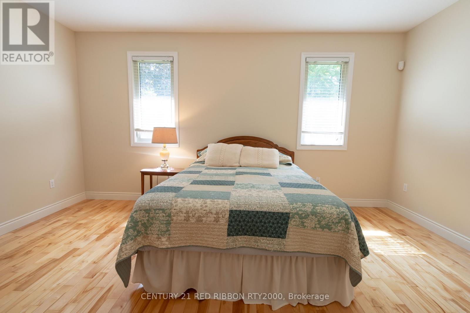258 Deruiter Drive, Strathroy-Caradoc, Ontario  N7G 4H8 - Photo 18 - X12421640