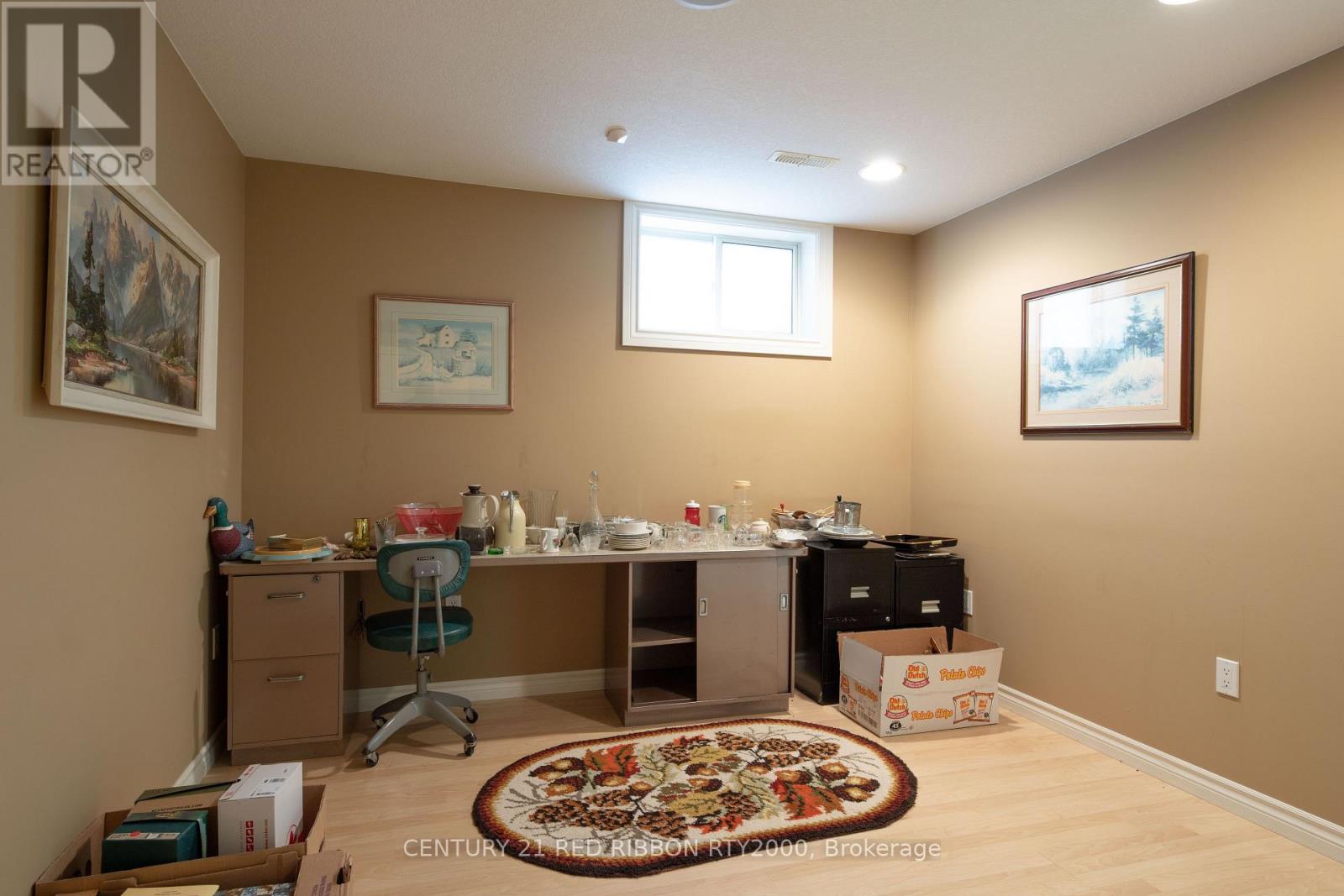 258 Deruiter Drive, Strathroy-Caradoc, Ontario  N7G 4H8 - Photo 33 - X12421640