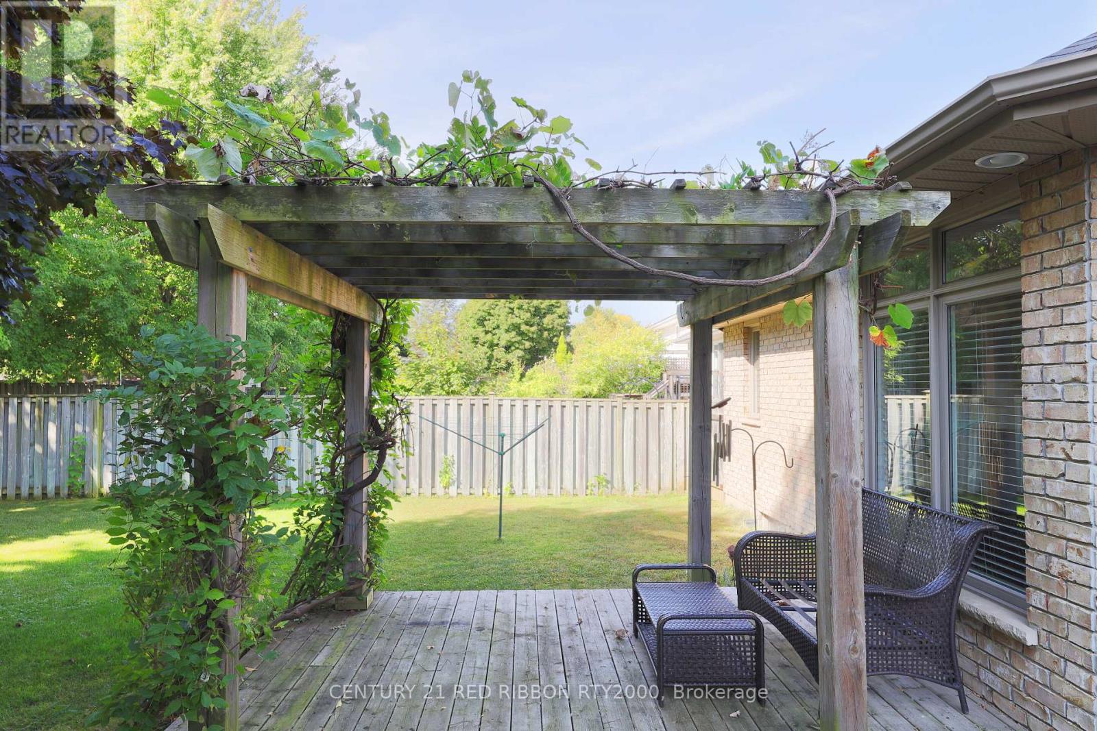 258 Deruiter Drive, Strathroy-Caradoc, Ontario  N7G 4H8 - Photo 40 - X12421640
