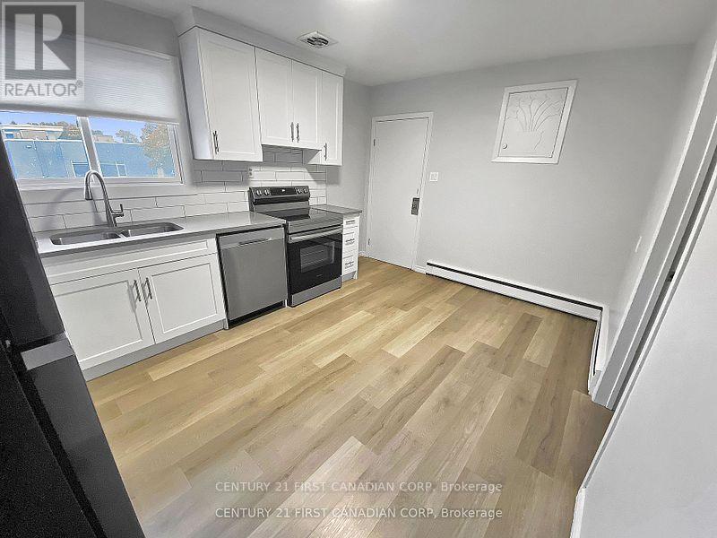 Upper - 67 Sackville Street, London East, Ontario  N5Z 2E3 - Photo 9 - X12421641