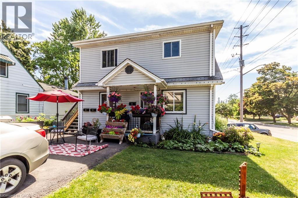 Property at 104 OAKWOOD Avenue image 1
