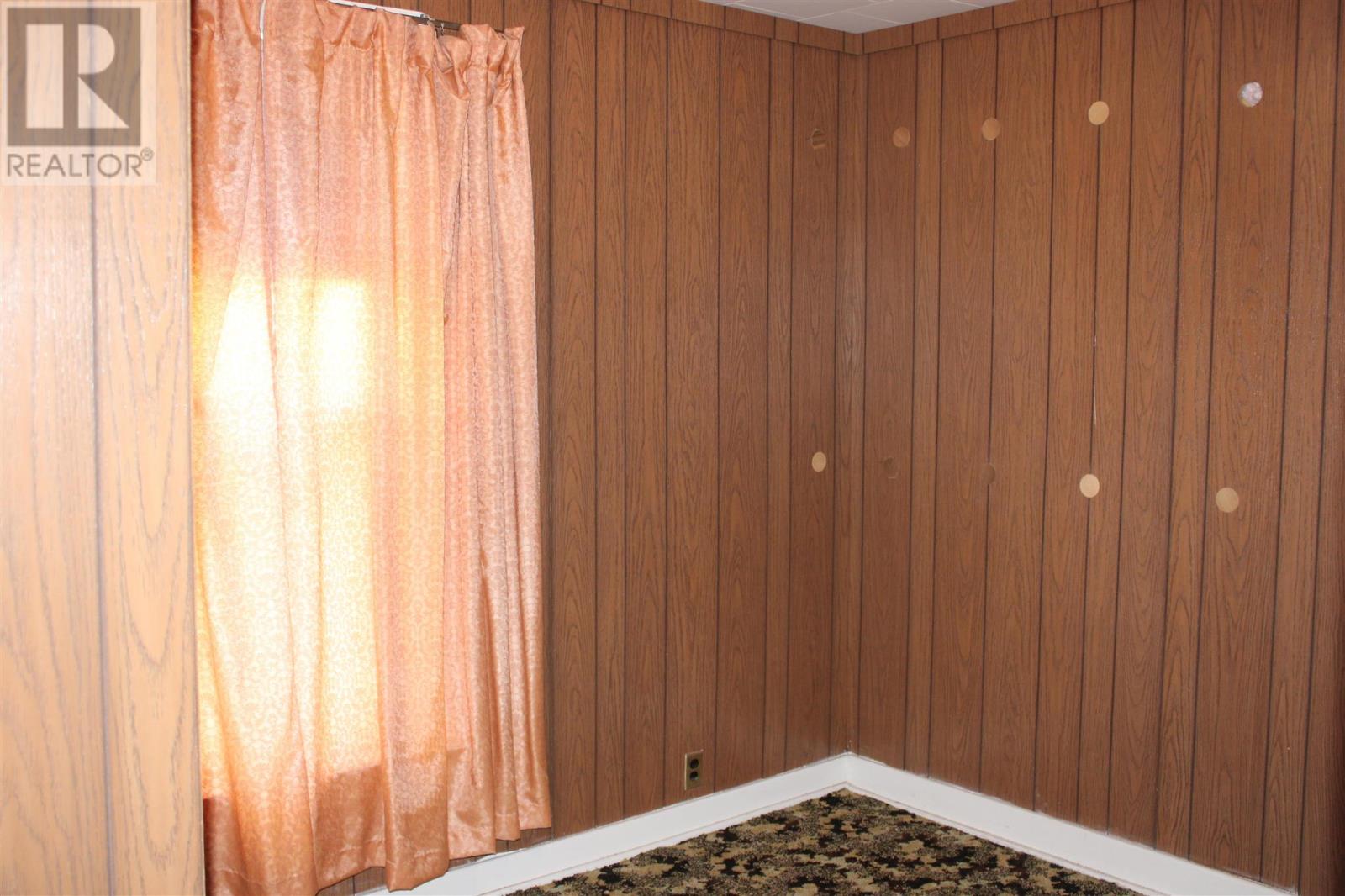 811 Isabella St E, Thunder Bay, Ontario  P7E 5B3 - Photo 13 - TB252720