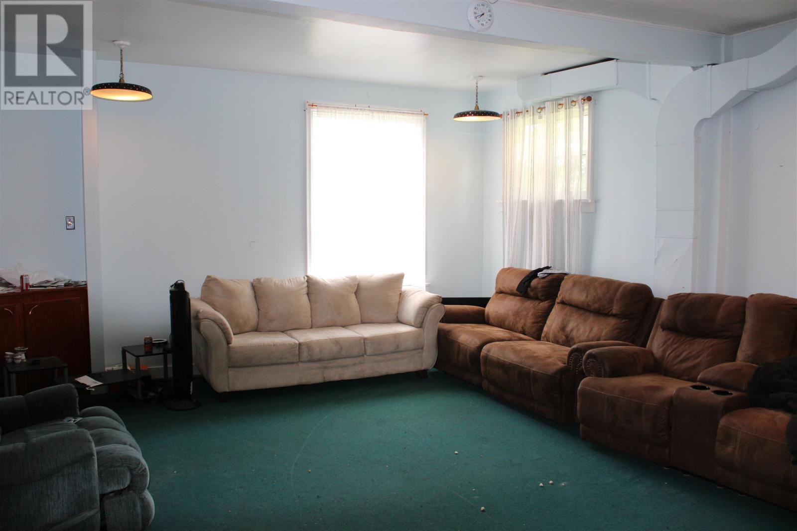 811 Isabella St E, Thunder Bay, Ontario  P7E 5B3 - Photo 3 - TB252720