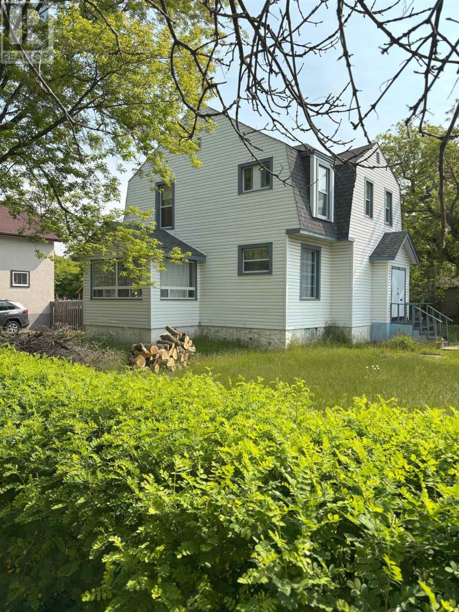 811 Isabella St E, Thunder Bay, Ontario  P7E 5B3 - Photo 21 - TB252720