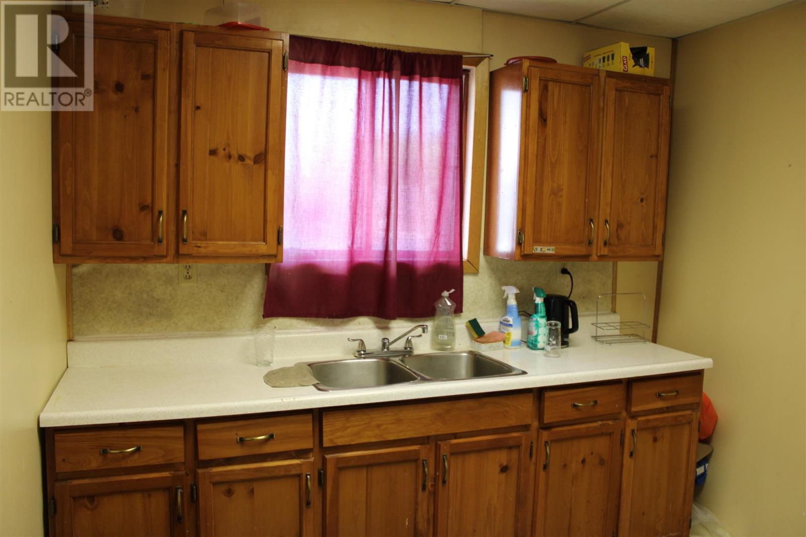 811 Isabella St E, Thunder Bay, Ontario  P7E 5B3 - Photo 8 - TB252720