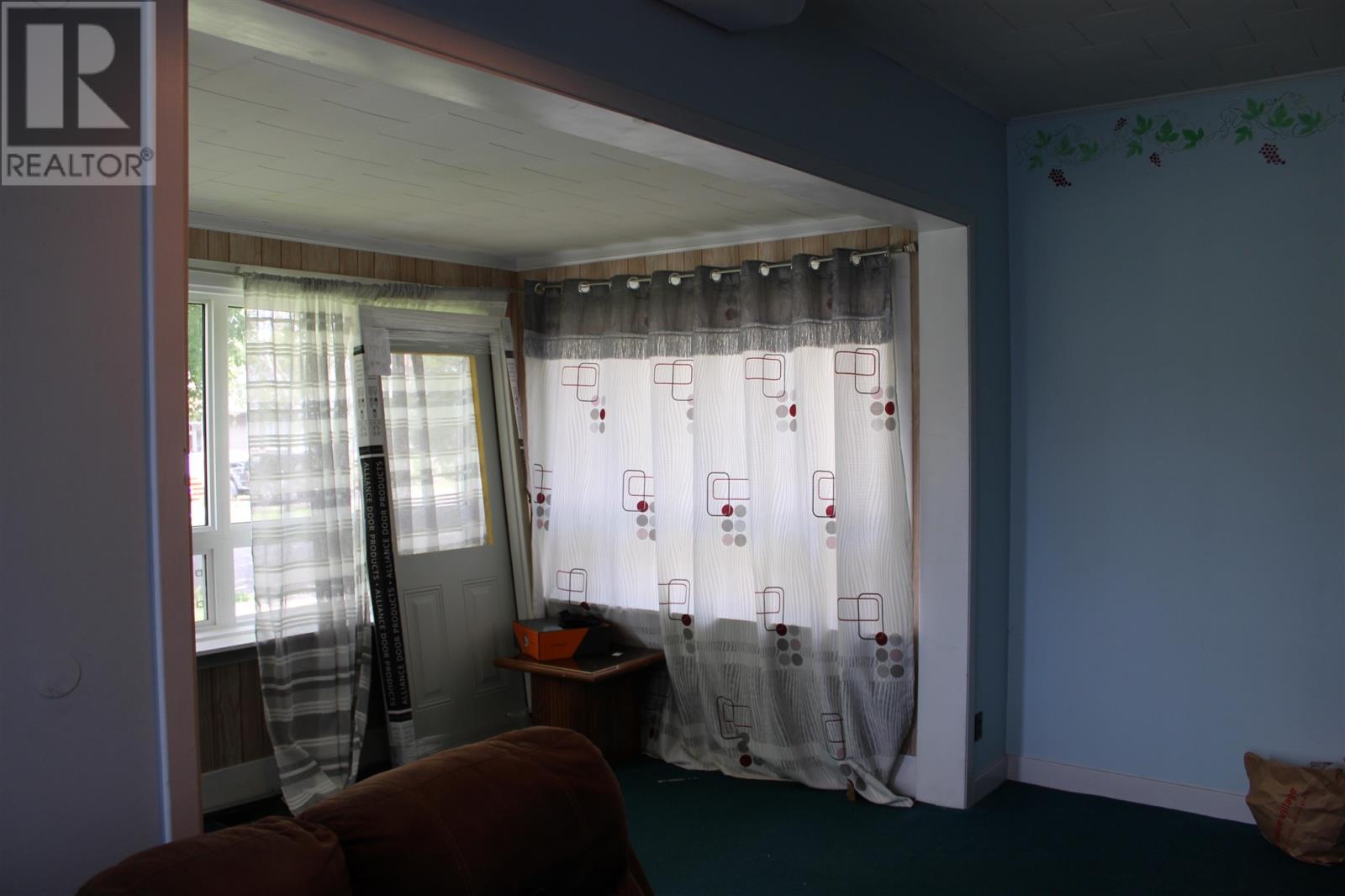 811 Isabella St E, Thunder Bay, Ontario  P7E 5B3 - Photo 6 - TB252720