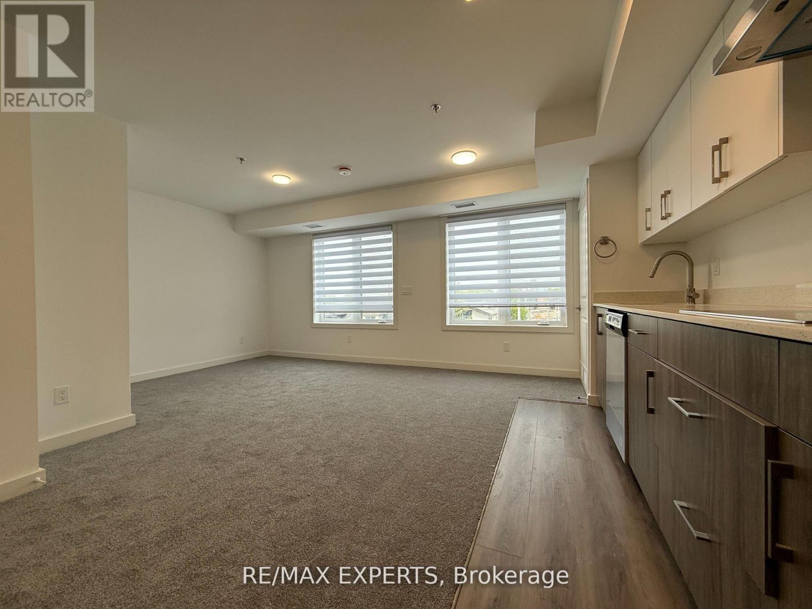 104 - 45 Connaught Avenue, Toronto, Ontario  M4L 2V8 - Photo 15 - E12421435