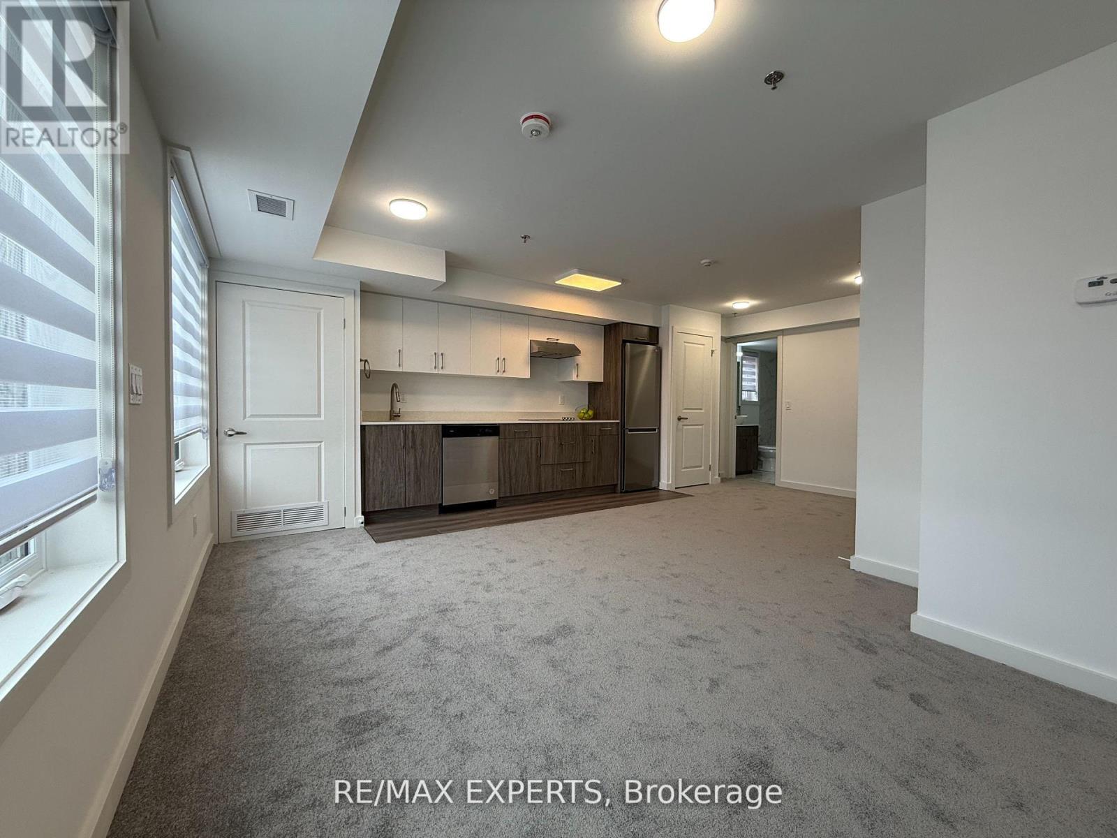 104 - 45 Connaught Avenue, Toronto, Ontario  M4L 2V8 - Photo 3 - E12421435