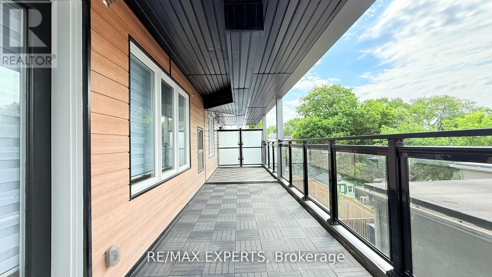 302 - 45 Connaught Avenue, Toronto, Ontario  M4L 2V8 - Photo 10 - E12421449