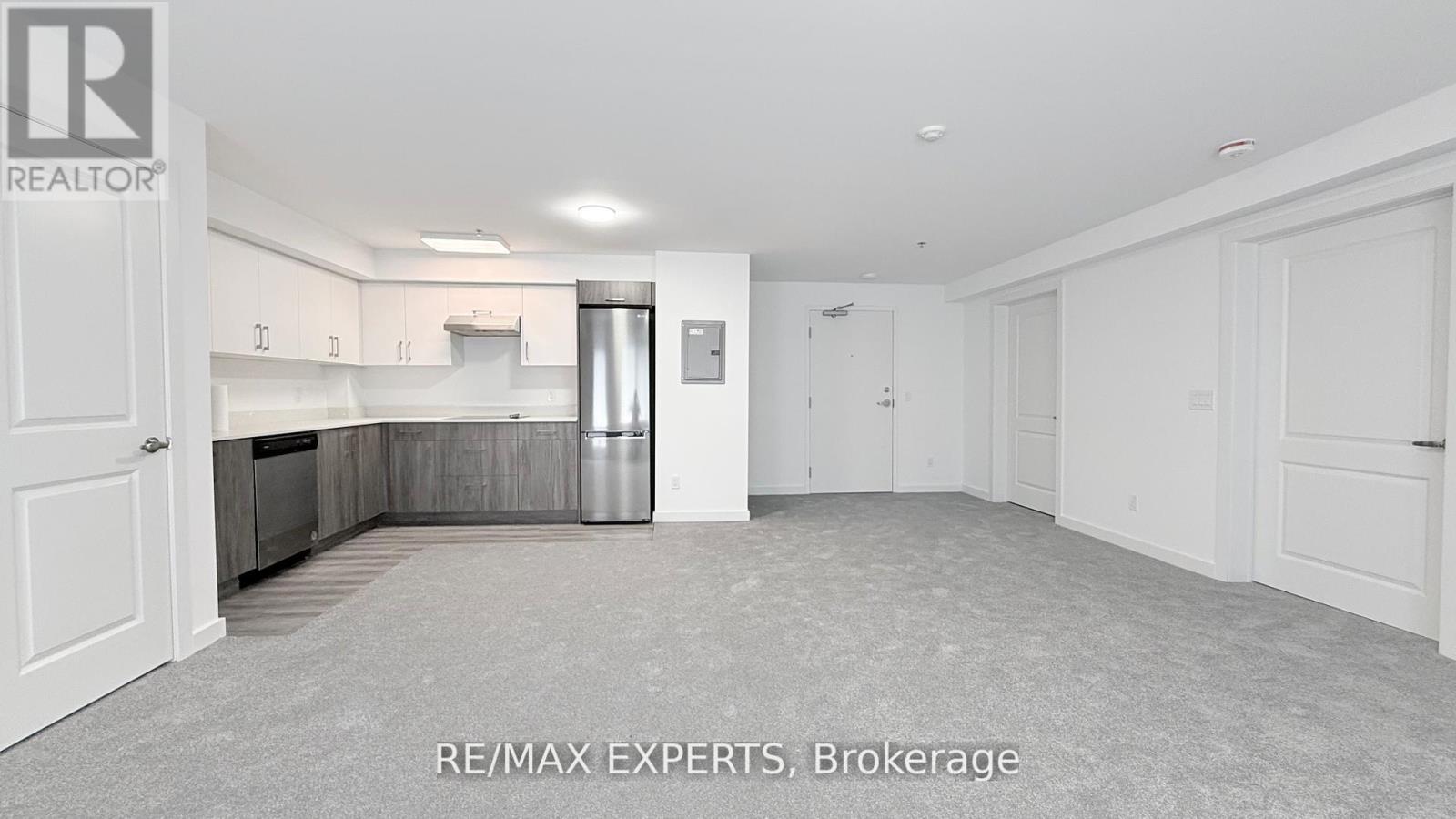 302 - 45 Connaught Avenue, Toronto, Ontario  M4L 2V8 - Photo 4 - E12421449