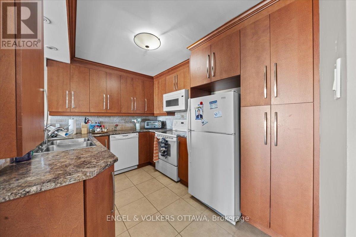908 - 158a Mcarthur Avenue E, Ottawa, Ontario  K1L 7E7 - Photo 10 - X12421533