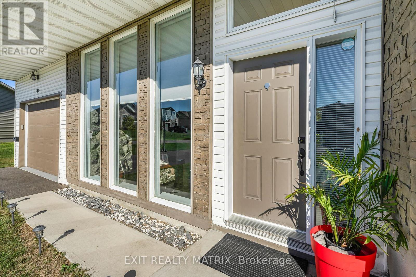 175 Roxanne Street, Clarence-Rockland, Ontario  K0A 1N0 - Photo 3 - X12421547
