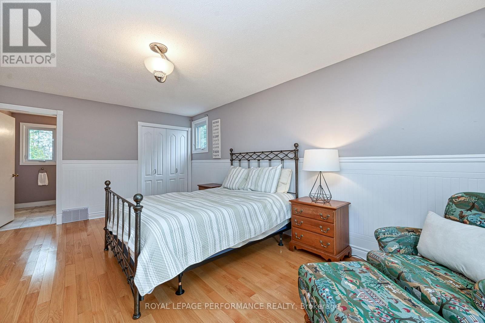 1524 Blue Rock Avenue, Ottawa, Ontario  K0A 2E0 - Photo 18 - X12421568