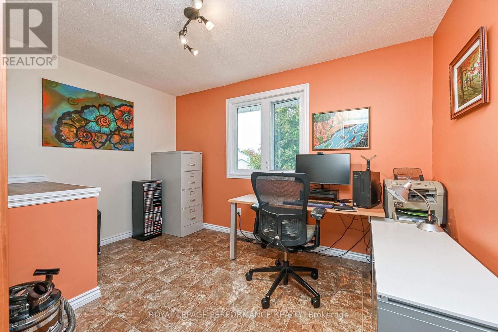 1524 Blue Rock Avenue, Ottawa, Ontario  K0A 2E0 - Photo 24 - X12421568