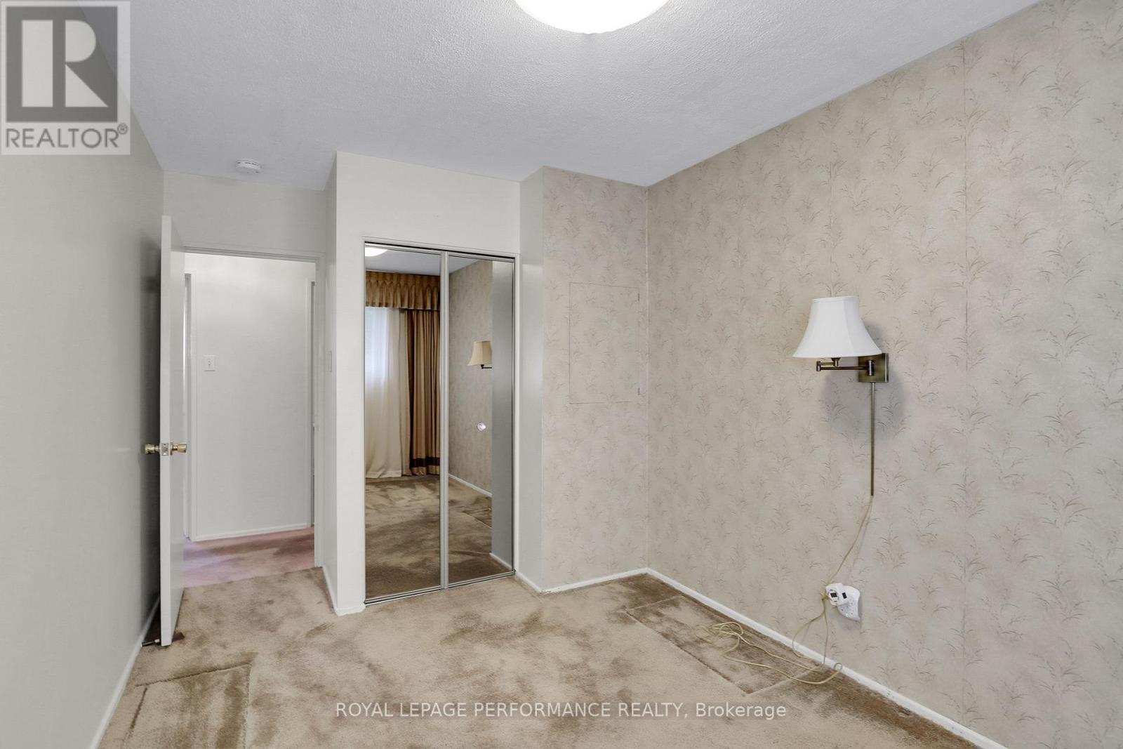 2337 Samuel Drive, Ottawa, Ontario  K1G 3C3 - Photo 16 - X12421611