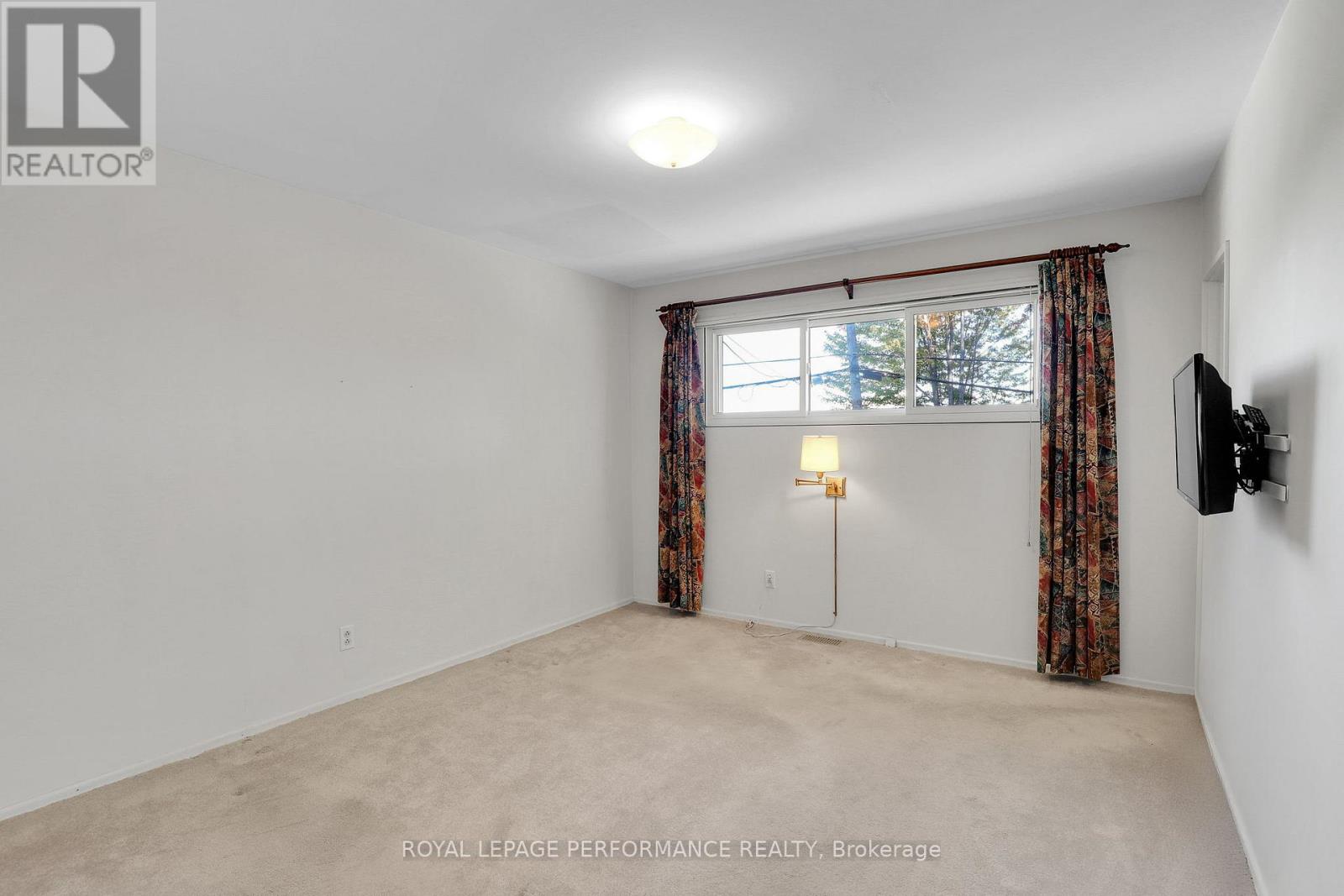 2337 Samuel Drive, Ottawa, Ontario  K1G 3C3 - Photo 18 - X12421611