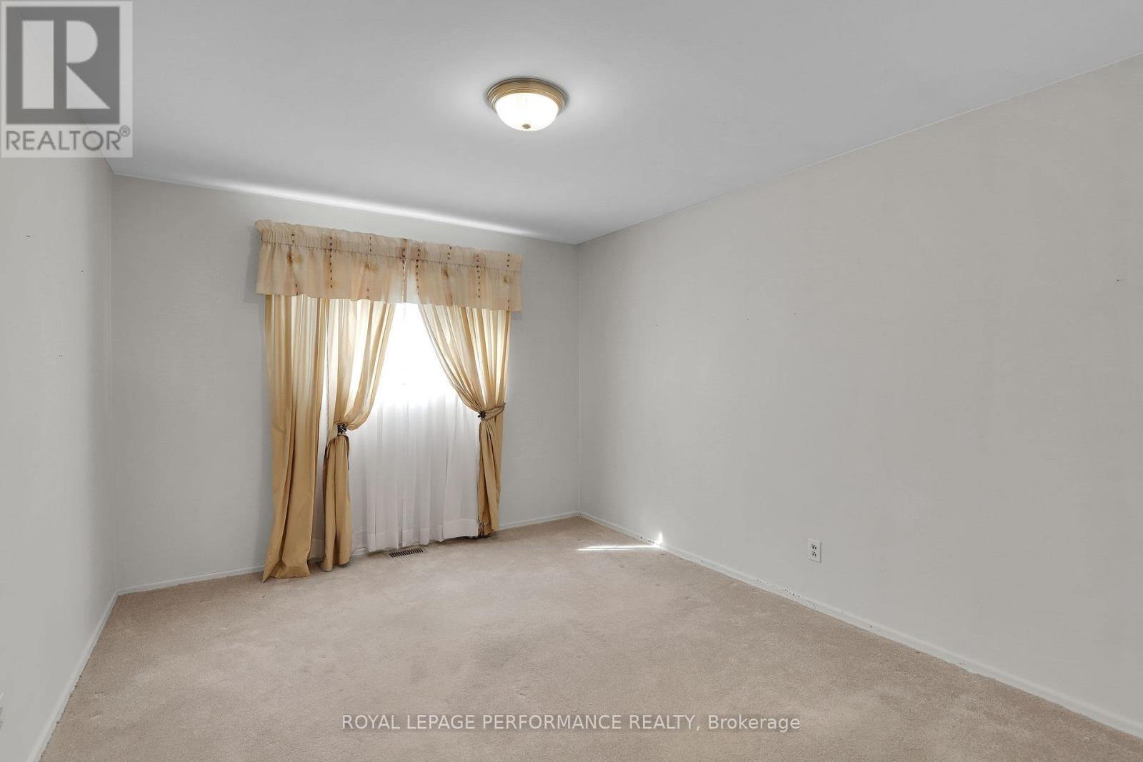2337 Samuel Drive, Ottawa, Ontario  K1G 3C3 - Photo 21 - X12421611