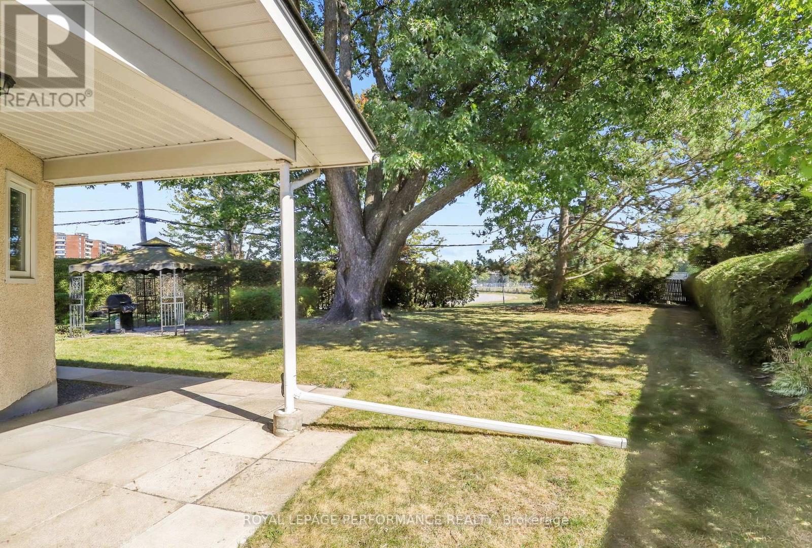 2337 Samuel Drive, Ottawa, Ontario  K1G 3C3 - Photo 25 - X12421611