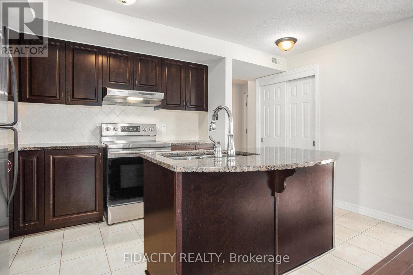 4 - 215 Bluestone Private, Ottawa, Ontario  K4A 0X7 - Photo 12 - X12421612